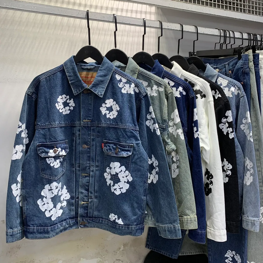 D106# P286 Denim Tears Kapok printed high-quality denim jacket. The official website has the most complete version and color matching, 6 colors! ! !  color: dark blue, light blue, vintage blue, denim blue, black, white size: S M L XL